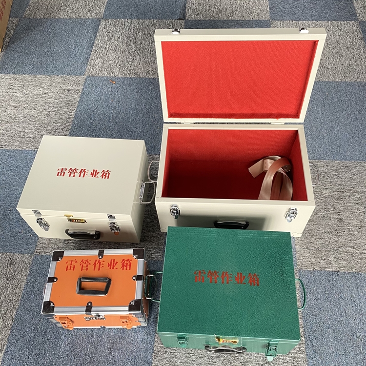 巧家爆破工程作业箱如何选择？玻璃钢与传统材质的全面对比
